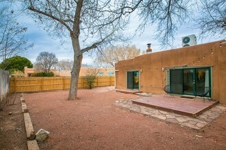 2820 Maximillian Rd NW in Albuquerque, NM - Building Photo - Building Photo