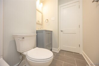 1008 Elmwood Ave in Buffalo, NY - Building Photo - Building Photo