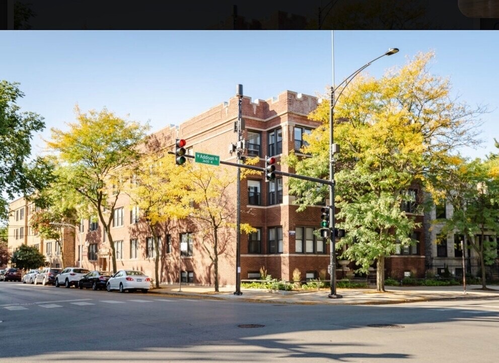 3550 N Racine Ave in Chicago, IL - Building Photo