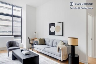 500 W 56th St in New York, NY - Building Photo