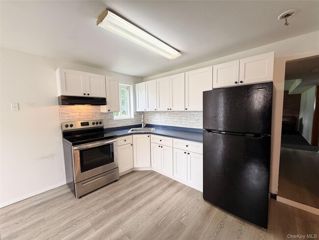 property at 21 Craig Rd