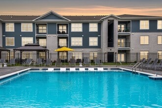 Arlington Farms in Greenwood, IN - Foto de edificio - Building Photo