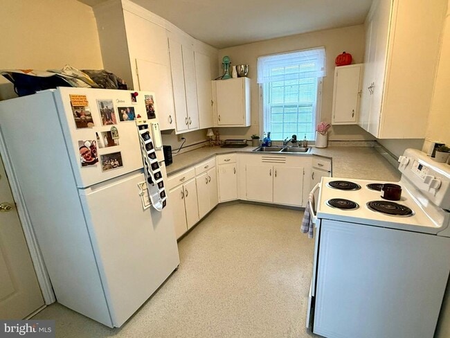 43 E Franklin St in Greencastle, PA - Building Photo - Building Photo