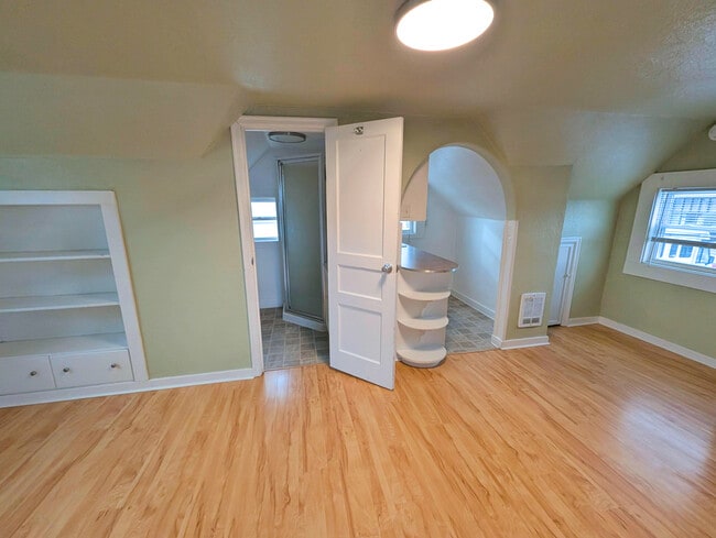 306 2nd St NE, Unit 5 in Auburn, WA - Building Photo - Building Photo