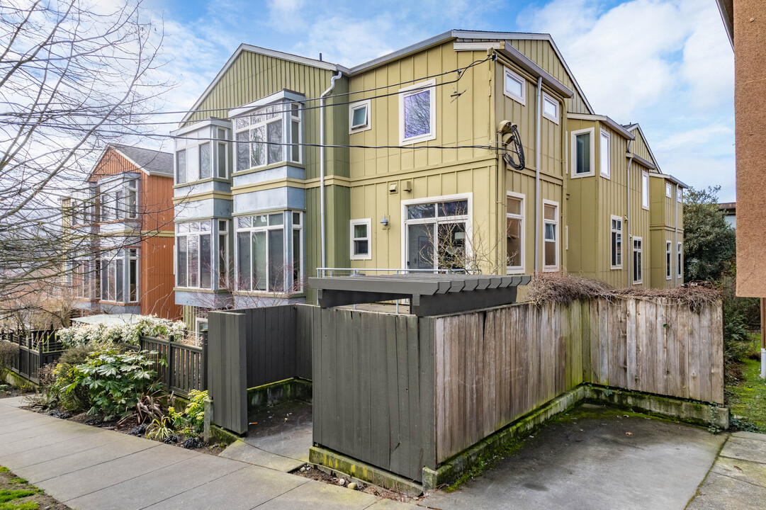 SOLSTICE AT FREMONT CONDOMINIUM in Seattle, WA - Building Photo