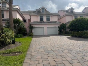 2604 Fairway Dr N in Jupiter, FL - Building Photo - Building Photo