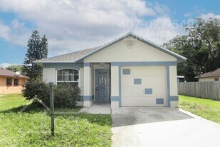 2405 Chase Ave in Sanford, FL - Building Photo