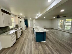193 Cedar Ridge Loop in Whitney, TX - Building Photo - Building Photo