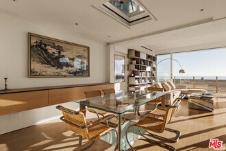 1267 Palisades Beach Rd in Santa Monica, CA - Building Photo - Building Photo