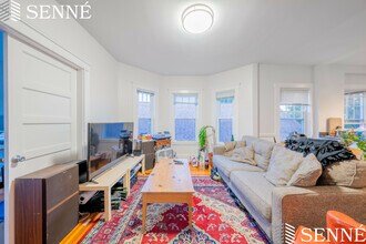 37 Magoun St, Unit 37 Magoun in Cambridge, MA - Building Photo - Building Photo