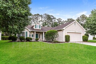 10 Raymond Rd in Bluffton, SC - Building Photo