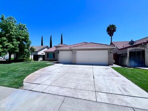 654 Winery Ct in Los Banos, CA - Building Photo - Building Photo