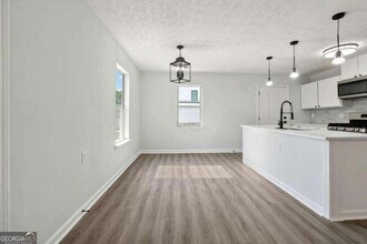 823 Humphries St SW in Atlanta, GA - Building Photo - Building Photo