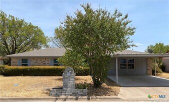 312 Baize Dr in Gatesville, TX - Building Photo