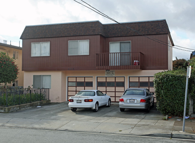 523 Commercial Ave in South San Francisco, CA - Foto de edificio - Building Photo