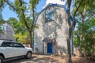 3106 Cedar St in Austin, TX - Building Photo