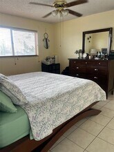 2735 W 52nd St in Hialeah, FL - Building Photo - Building Photo