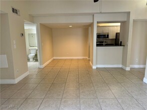 108 Santa Clara Dr in Naples, FL - Building Photo - Building Photo