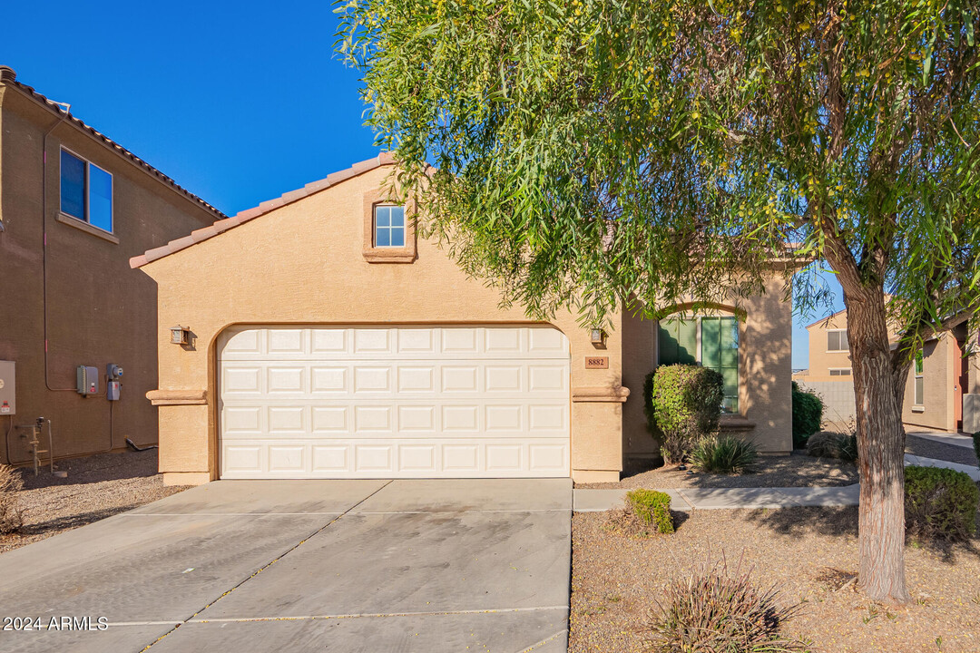 8882 W Hollywood Ave in Peoria, AZ - Building Photo