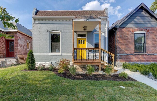 property at 4355 Hunt Ave
