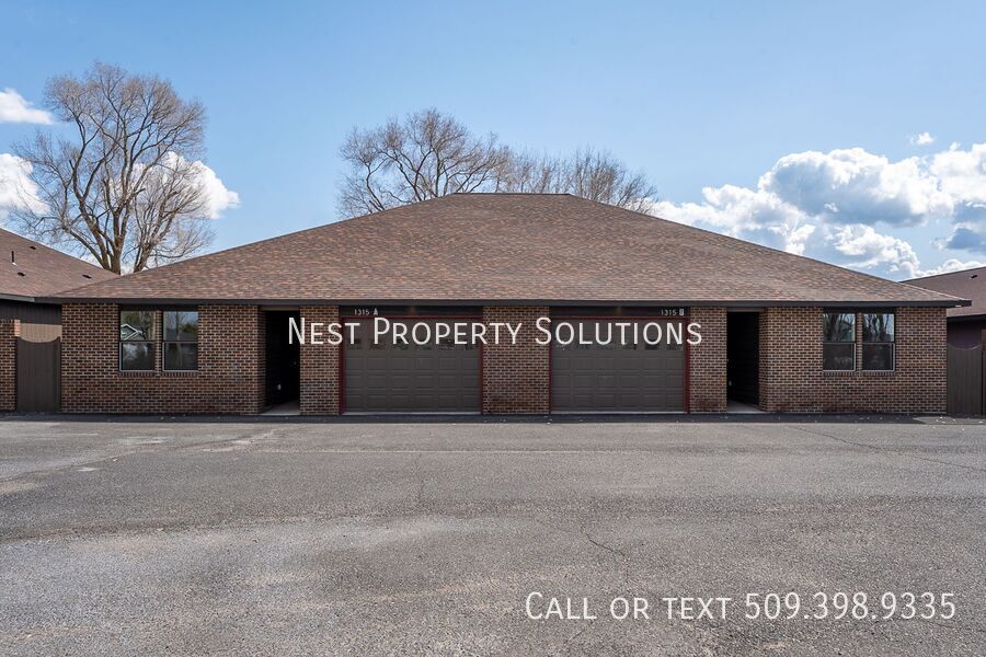 1331 Rd F .2 NE in Moses Lake, WA - Building Photo