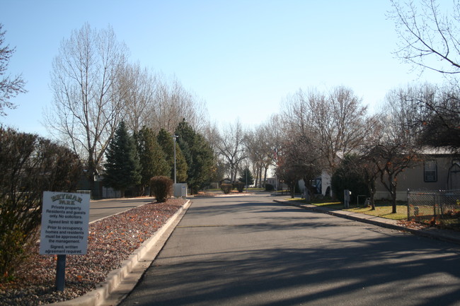 Aspen Ridge Manufactured Home Community in Loveland, CO - Building Photo - Building Photo