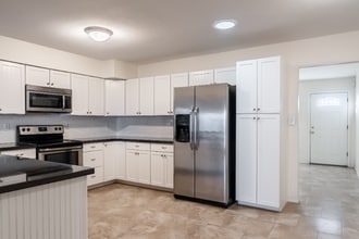 2706 E Dahlia Dr in Phoenix, AZ - Foto de edificio - Building Photo