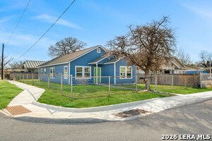 3402 W Salinas in San Antonio, TX - Building Photo