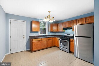 2035 Watkins St in Philadelphia, PA - Building Photo - Building Photo