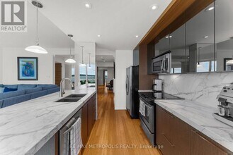 33-633 Ellen St in Barrie, ON - Building Photo - Building Photo