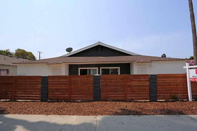 CAP 5.1% Fullerton 4 units in Fullerton, CA - Building Photo - Building Photo