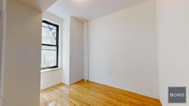 188 2nd Ave in New York, NY - Building Photo - Building Photo