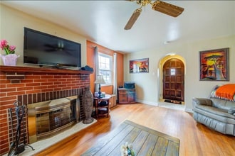 10 Penn Dr in Pittsburgh, PA - Building Photo - Building Photo