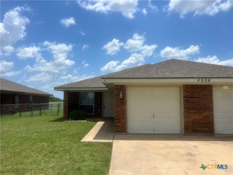 4604 Wade Dr in Killeen, TX - Building Photo