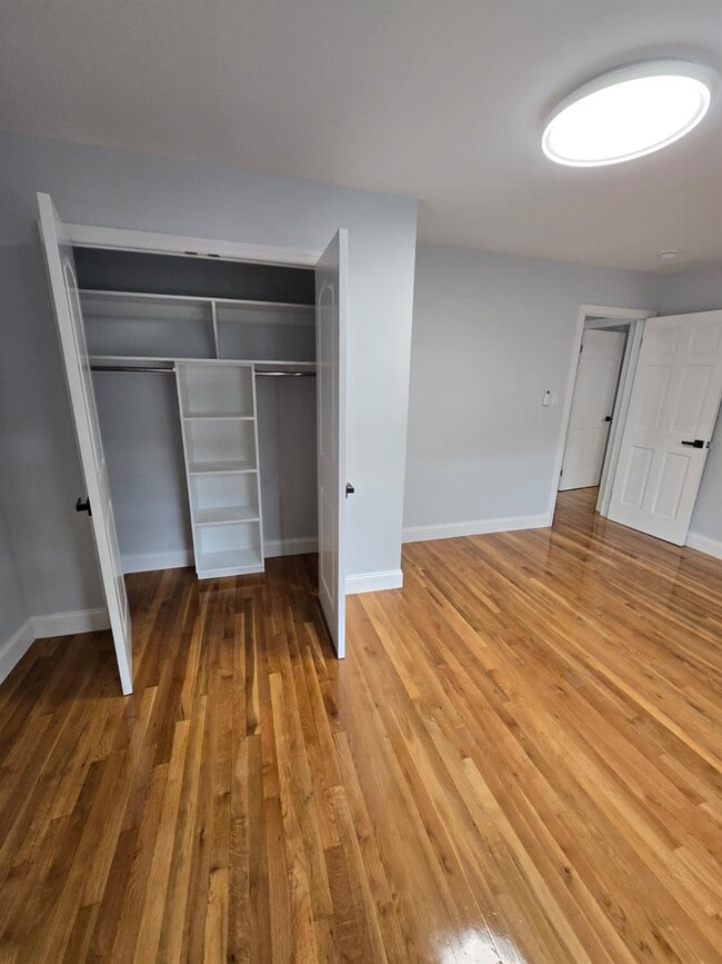 251-25 Thornhill Ave in Queens, NY - Building Photo - Building Photo