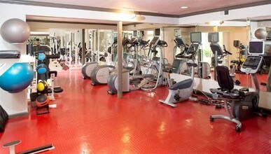 2400 Yorktown Street in Houston, TX - Building Photo - Building Photo