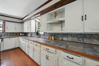 1323 Dublin St in Grapevine, TX - Building Photo - Building Photo