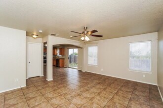 8434 Adams Hill Dr in San Antonio, TX - Building Photo - Building Photo