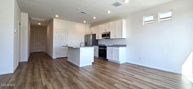 18103 W Sand Hls Dr in Surprise, AZ - Building Photo - Building Photo