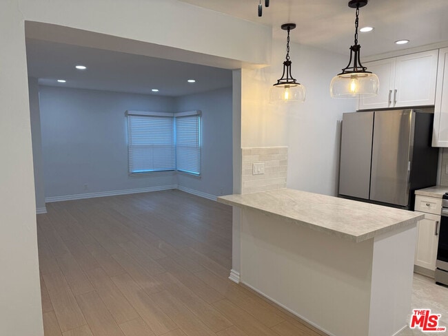property at 4125 W Toluca Lake Ave