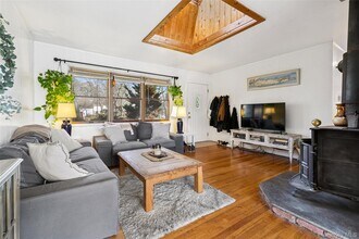 5 Rutyna Cir in Hampton Bays, NY - Building Photo - Building Photo