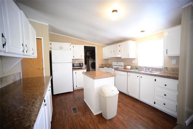 11044 Richardo Ln in Fort Worth, TX - Building Photo - Building Photo