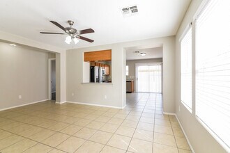 8140 E Obispo Ave in Mesa, AZ - Building Photo - Building Photo