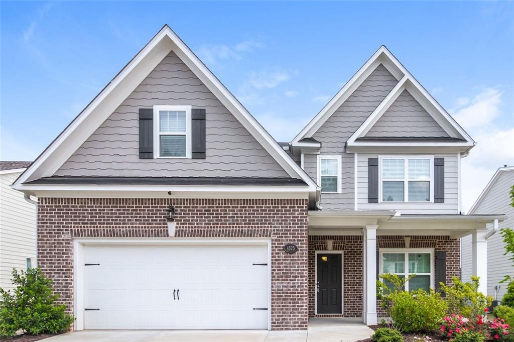 4525 Sandy Creek Dr in Cumming, GA - Building Photo