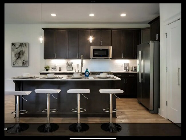 525 Wedgewood Ave in Nashville, TN - Building Photo - Building Photo