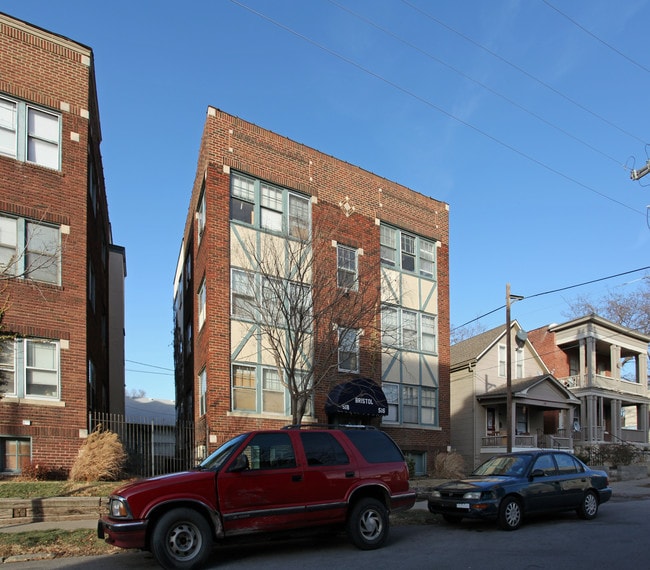 516-518 W 39th Ter in Kansas City, MO - Foto de edificio - Building Photo