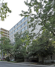 Queensvilla Condo in Hamilton, ON - Building Photo - Building Photo