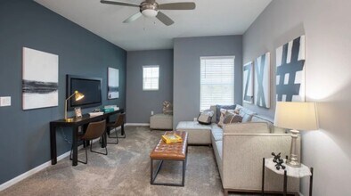 880 Carmillion Ct in Groveland, FL - Building Photo - Building Photo