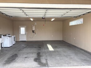 1282 Wanderer Ln in Chico, CA - Building Photo - Building Photo