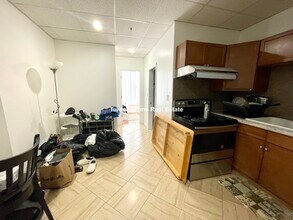 72 Kneeland St, Unit 502 in Boston, MA - Foto de edificio - Building Photo